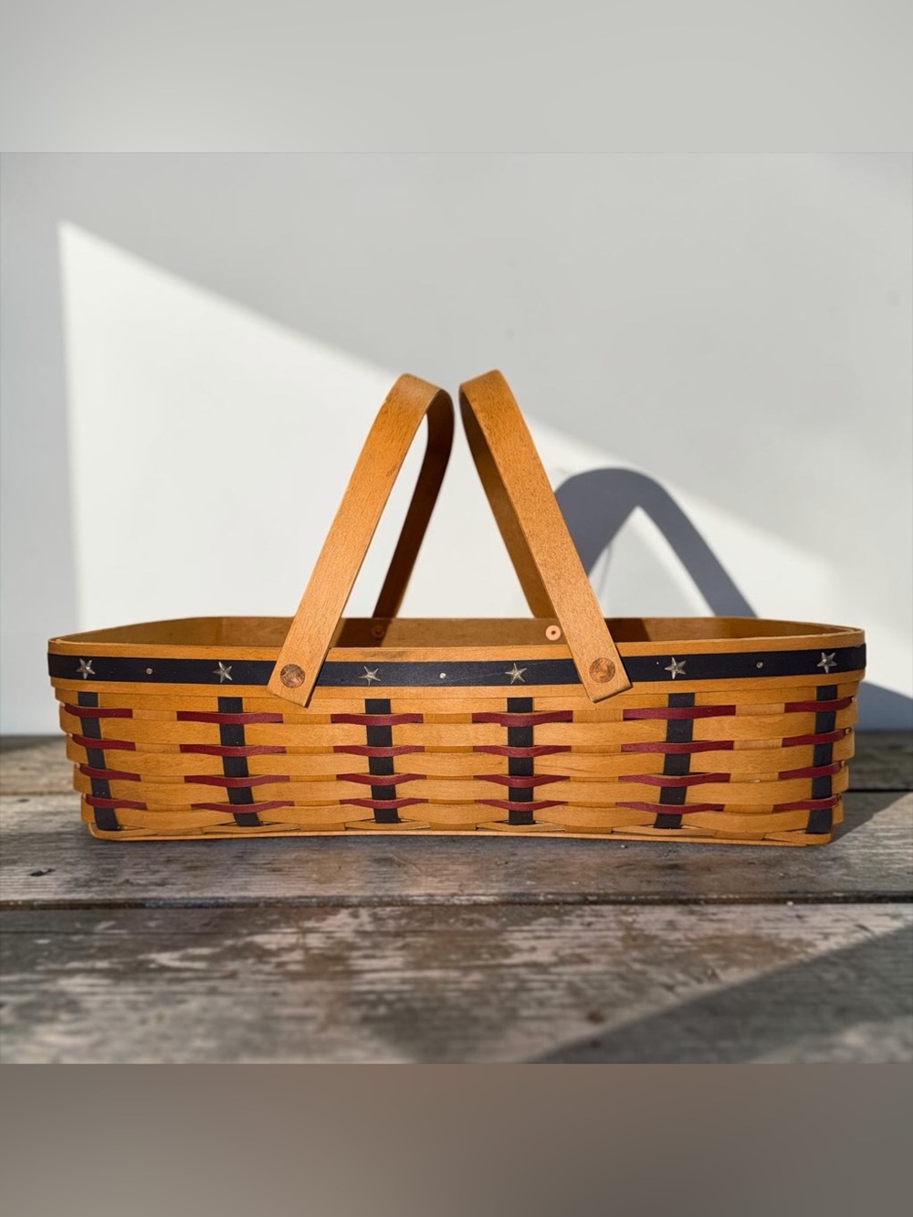 VINTAGE Longaberger Proudly American Medium Gathering Basket